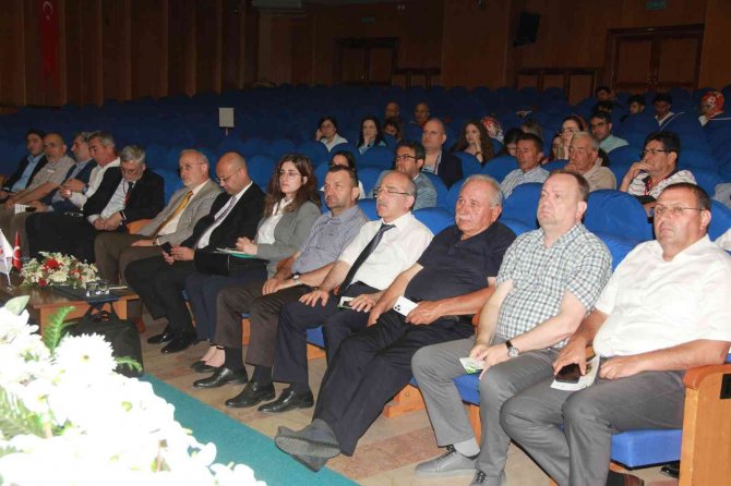 Di̇b Başkanlık Müşaviri Muhlis Akar: “Yapay Et 3 Sebepten Dini Açıdan Problemli”