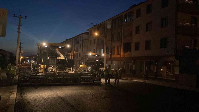 Sabaha Kadar Asfalt Serildi