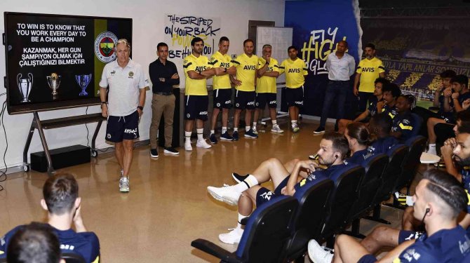 Jorge Jesus, Takımla Tanışma Toplantısı Gerçekleştirdi