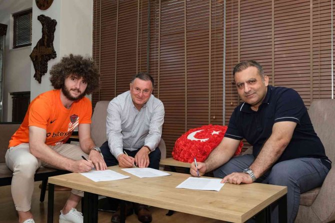 Hatayspor, Recep Burak Yılmaz’ı Renklerine Bağladı