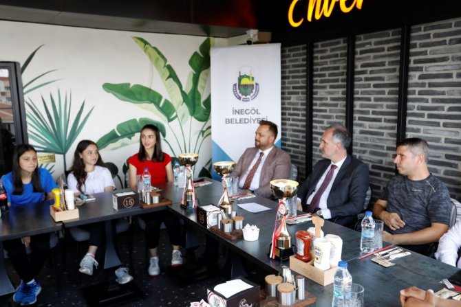 İ̇negöllü 9 Sporcunun Milli Takım Heyecanı