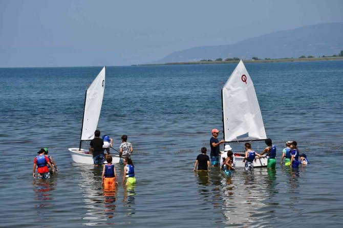 İ̇znik’te Yaz Spor Okulları Sezonu Açılıyor
