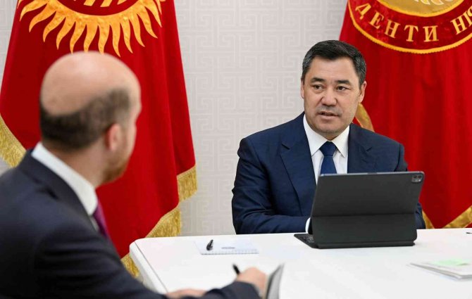 Kırgızistan Cumhurbaşkanı Caparov, Bilal Erdoğan’ı Kabul Etti