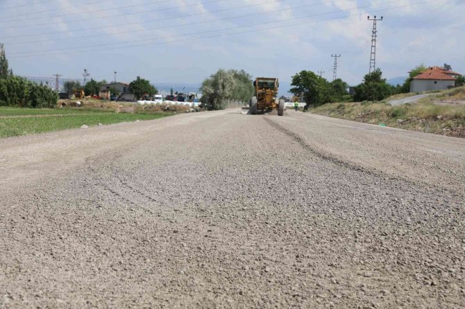 Kocasinan’da Yol Çalışmaları Hız Kesmeden Devam Ediyor