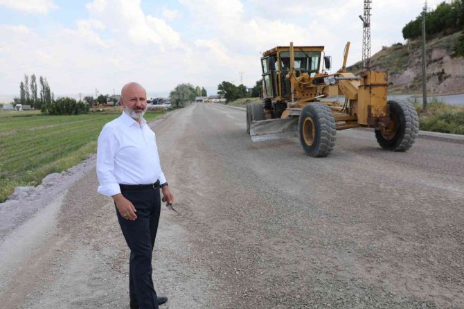 Kocasinan’da Yol Çalışmaları Hız Kesmeden Devam Ediyor