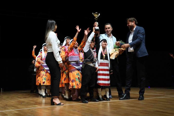 Halk Oyunları Ligi’nde Ödüller Sahibini Buldu