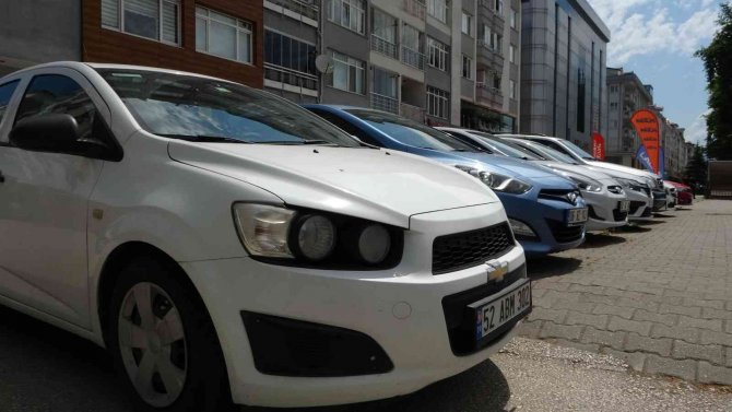 İ̇kinci El Araç Satın Alacakları Sevindiren Haber: “Kurban Bayramı Öncesi Fiyat Artışı Beklenmiyor”