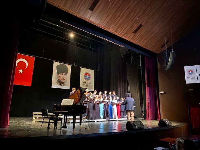 Maltepe’de Opera Öğrencilerinden Halk Türküleri Konseri