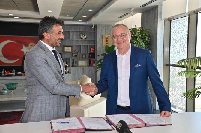 İ̇mzalar Sarıgöl İçin Atıldı