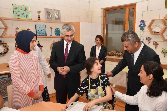 Meb Bakan Yardımcısı Yılmaz, Denizli’de İncelemelerde Bulundu