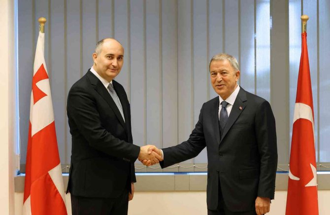 Bakan Akar, Gürcistan Savunma Bakanı Burculadze İle Görüştü