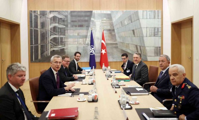 Milli Savunma Bakanı Akar, Nato Genel Sekreteri Stoltenberg İle Görüştü