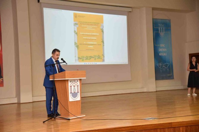 Uluslararası Felsefe Konferansı Başladı