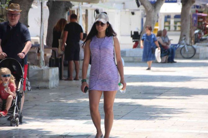 Dev Gemi Bin 411 Yolcusuyla Bodrum’a Geldi