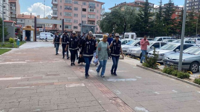 Bylock Kullandığı Tespit Edilen 4 Kişi Adliyeye Sevk Edildi