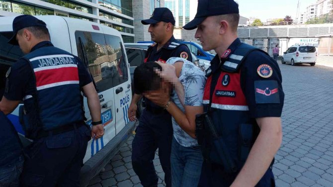 Uyuşturucu Ticaretinden Gözaltına Alındılar