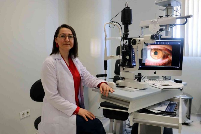 Aynı Kişideki Farklı Göz Renkleri Hastalık Değil