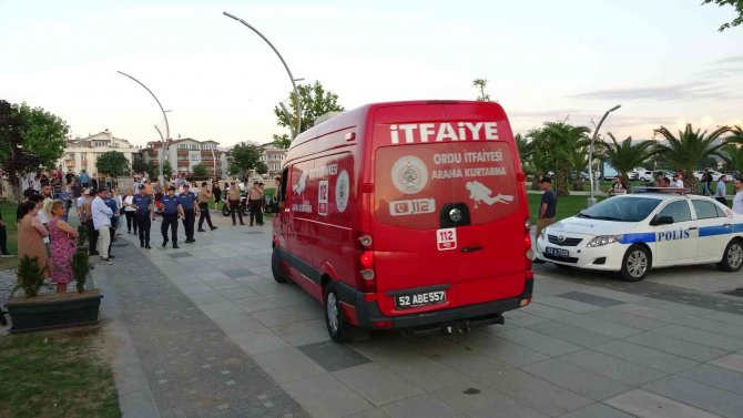Ordu’da Denizde Boğulma Tehlikesi Geçiren 4’ü Çocuk 5 Kişi Kurtarıldı