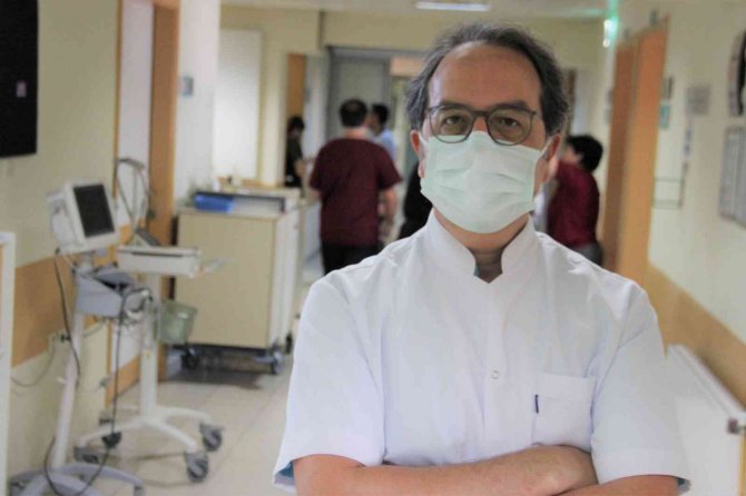 Prof. Dr. Alper Şener: “Pandemi Bitti Demek İçin Henüz Erken”