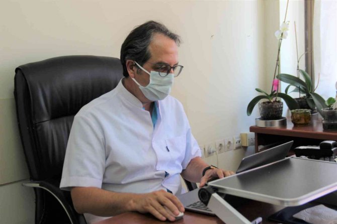 Prof. Dr. Alper Şener: “Pandemi Bitti Demek İçin Henüz Erken”