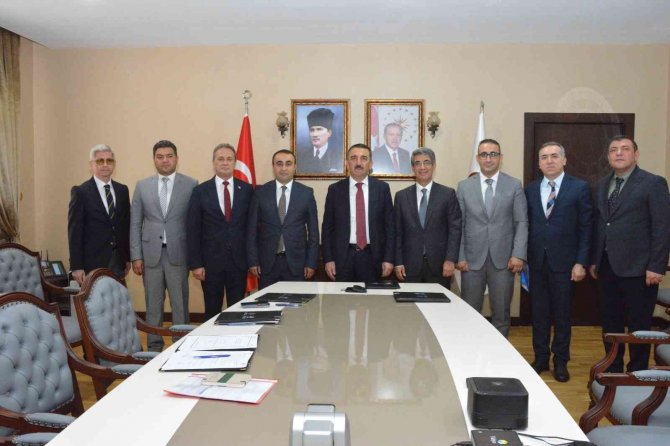 Siirt Valiliği Ve Gap İ̇daresi Arasında 4 Proje İçin Protokol İmzalandı