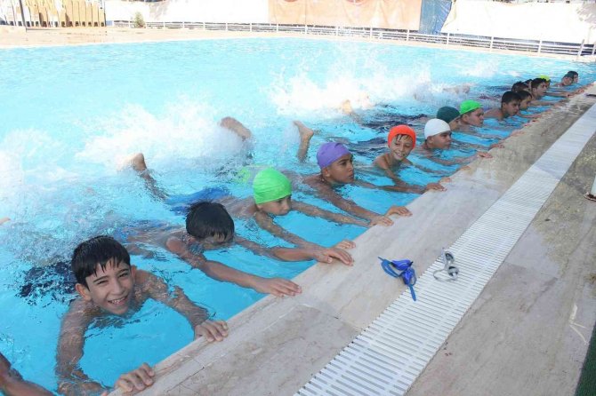 Turgutlu’da Yaz Spor Okulları Ve Kültür Kurslarına Kayıtlar Devam Ediyor