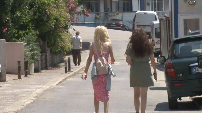 Üsküdar’da Komşu Krizi: Köpeği Çalıp Boğazını Sıktı, Sahibine Saldırdı