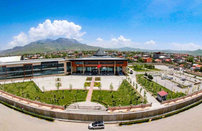 Van Büyükşehir Belediyesinden Yks’ye Girecek Öğrencilere Ücretsiz Ulaşım