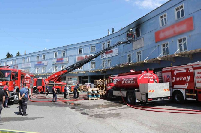 Samsun Gıda Borsası’nda Yangın Kontrol Altına Alınamıyor