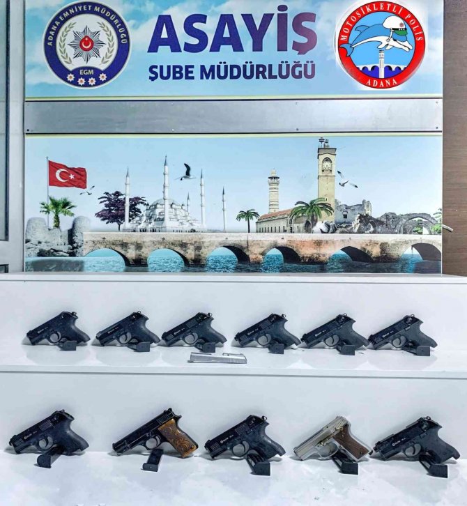 Otomobilinden 11 Silah Çıktı, “Buldum” Dedi