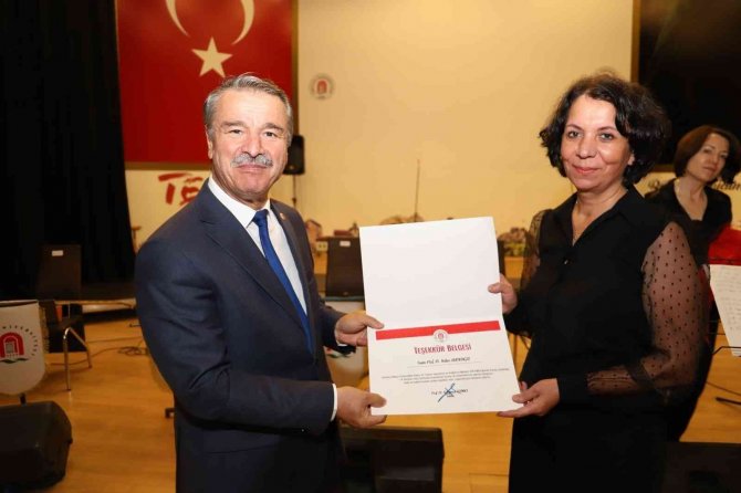 Oktam Kadınlar Korosundan Amasya Üniversitesinde Konser