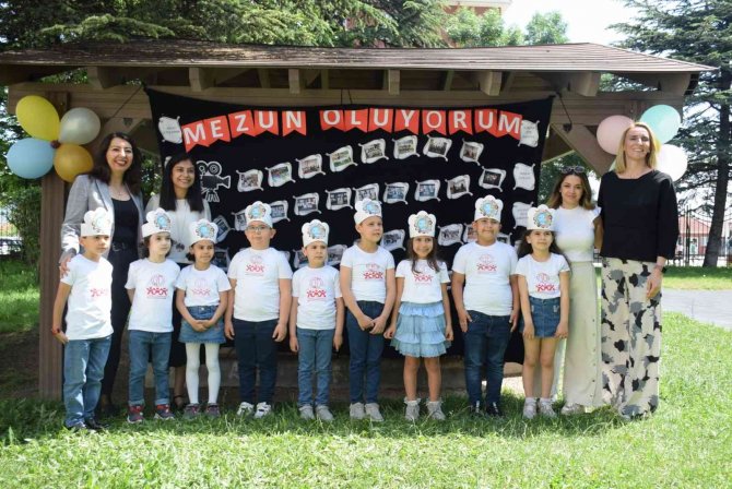 Minik Öğrenciler Mezun Oldu