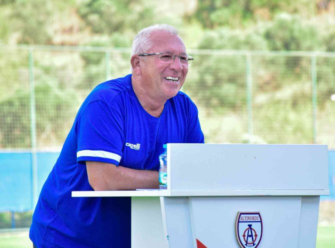 Seyit Mehmet Özkan: “A Takımın Başarısızlığını Çocuklar Çekmesin”