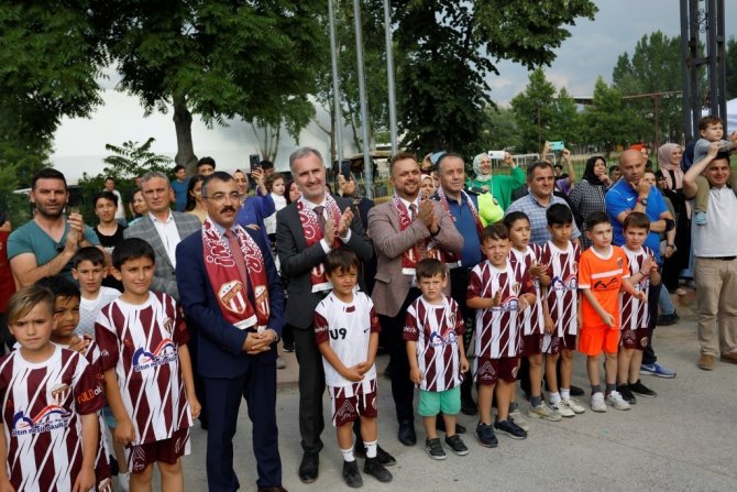 İ̇negölspor U15 Takımı Coşkuyla Karşılandı