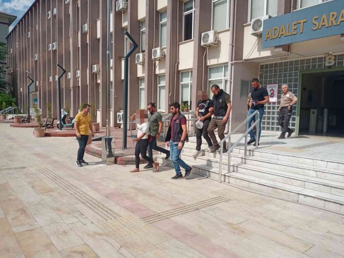 Uyuşturucu Taciri Çift Yakalandı