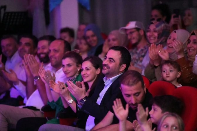 Sahne Sanatları Topluluğu’nun Final Gösterisi Beğeni Topladı