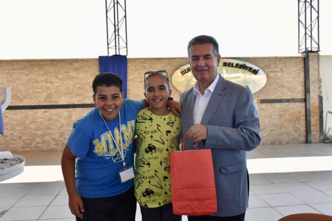 Başkan Erol, Yurt Dışından Gelen Öğrencileri Ağırladı