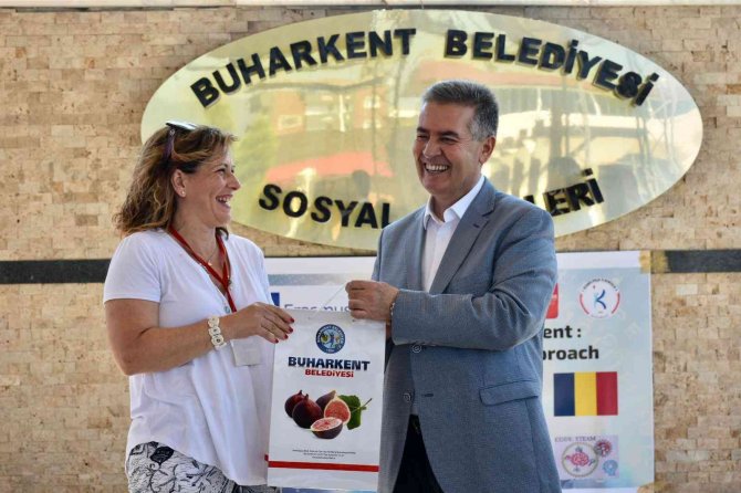 Başkan Erol, Yurt Dışından Gelen Öğrencileri Ağırladı