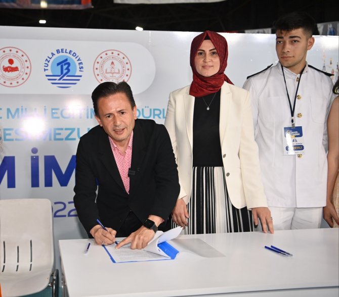 Tuzla İ̇stihdam Fuarı İş Ve Kariyer Fırsatlarıyla Kapılarını Açtı