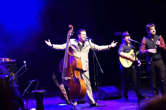 Festivalde Balkan Ezgileri Mest Etti