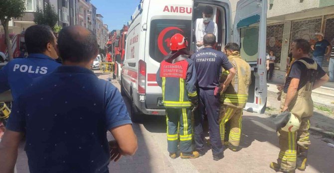 Yangına Müdahale Etmeye Çalışan İtfaiye Eri Yüksekten Düştü