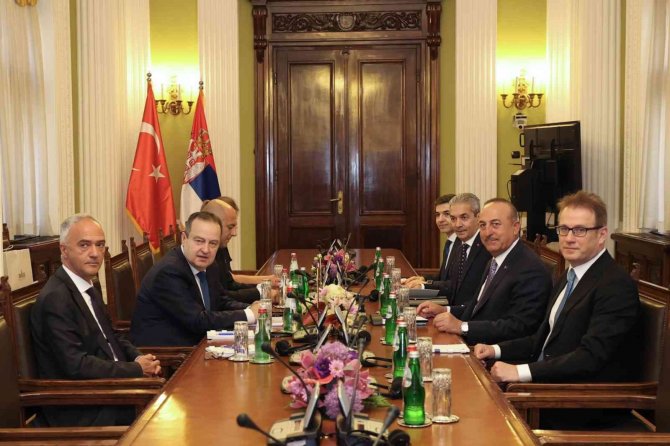 Bakan Çavuşoğlu, Sırbistan Ulusal Meclis Başkanı İ̇vica İle Görüştü