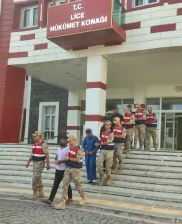 Diyarbakır’da 28 Düzensiz Göçmen Sınır Dışı Edildi