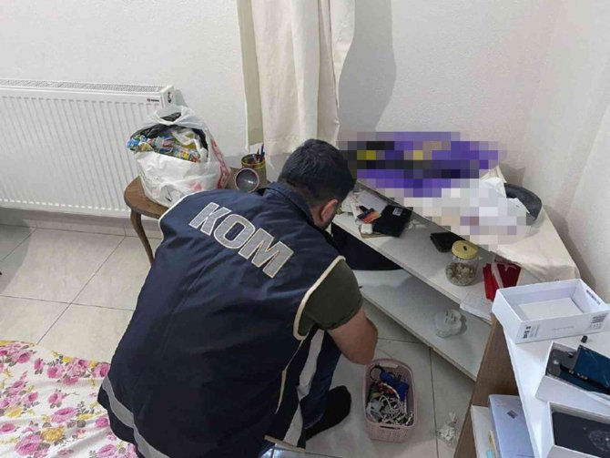 ‘Dümen’ Operasyonunda Holding Patronu Gözaltına Alındı