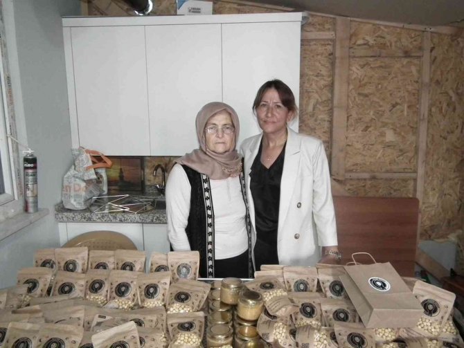 Girişimci Kadınlar Köylerine Fındık İşleme Ve Paketleme Tesisi Açtı