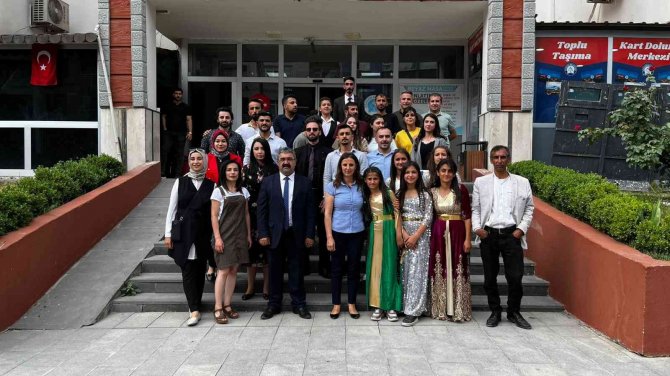 Atatürk Ortaokulu’nun Resim Sergisi Büyük İlgi Gördü