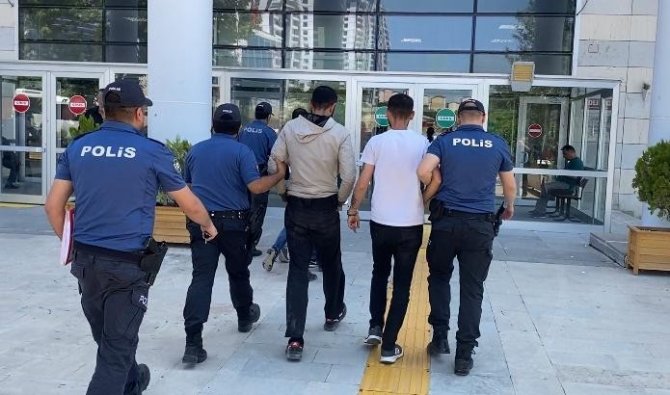 Elazığ’da Hırsızlık Zanlısı 4 Kişi Yakalandı