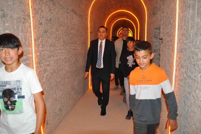 Kars’ta Öğrenciler Peynir Müzesi’ni Gezdi