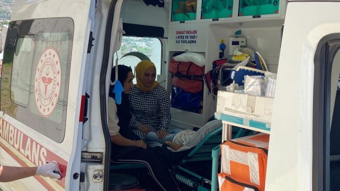 Belediye Otobüsü İle Tanker Çarpıştı, 11 Yolcu Yaralandı