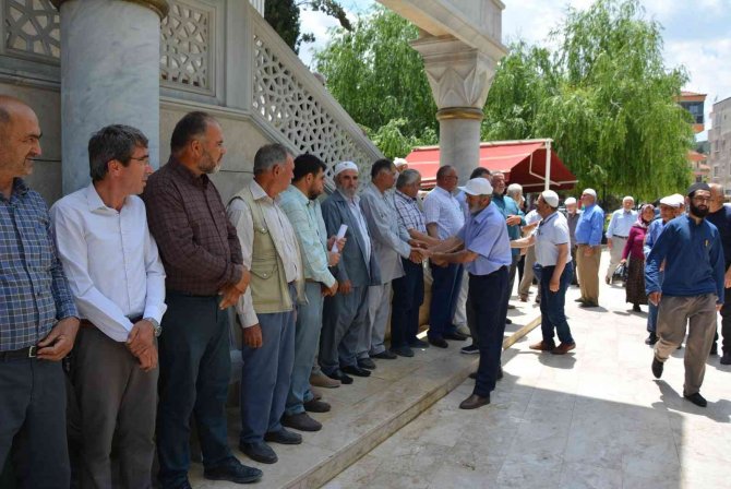 Korkuteli’nde Hacı Adayları Dualarla Uğurlandı